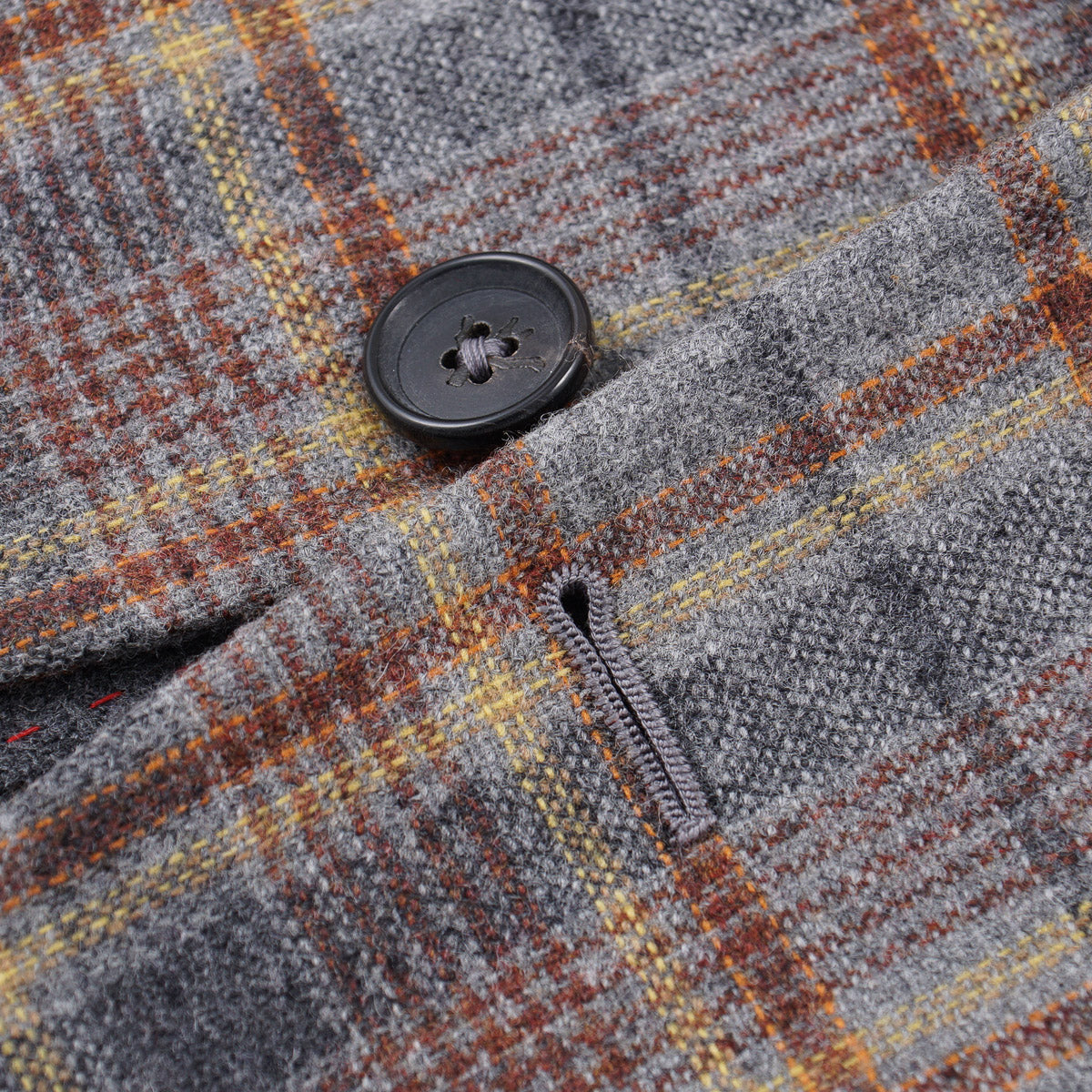 Isaia Flannel Wool-Cashmere Sport Coat