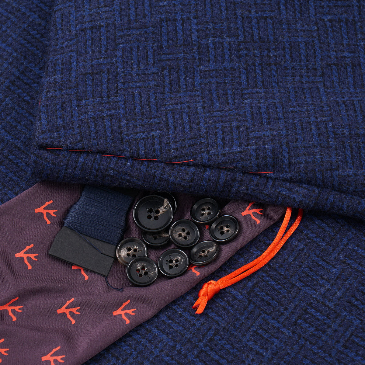 Isaia Soft Cashmere-Blend Sport Coat