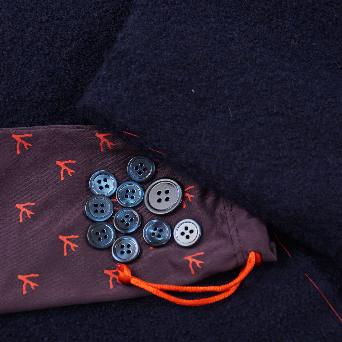 Isaia Soft Cashmere-Blend Sport Coat