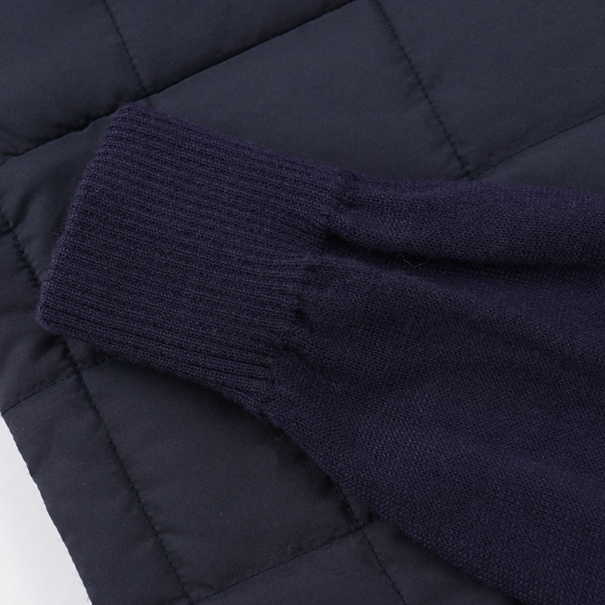 Manto 2-in-1 Quilted Jacket-Vest