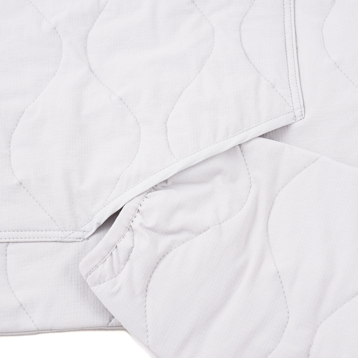 04651 / A Trip in a Bag Quilted Nylon Jacket